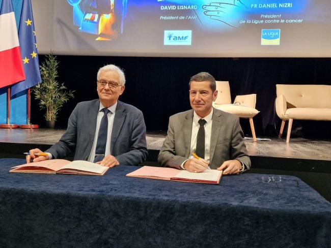 Signature partenariat AMF Ligue
